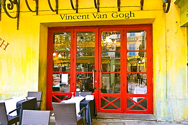 Cafe la Nuit, Cafe van Gogh, Place du Forum, Arles, Provence-Alpes-Cote d'Azur, France