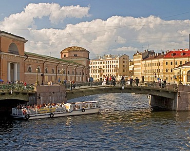 White Nights, GUS Russia St Petersburg 300 years old Venice of the North Bridge from Fontanka to Moika Canals at the Royal Stables with Sightseeing Boat Marriage Couple at the Bridge Marriage Party Wedding Party Russian Wedding Russian Marriage