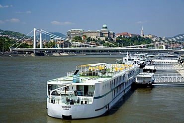 Pier with Riverboats and in the white Elisabeth Bridge, Budapest, Hungary, Southeast Europe, Europe,