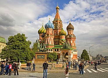 At the Red Square, Mary's Protection Cathedral or Basilius Cathedral, Moscow, Russia, East Europe, Europe