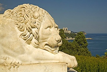 Lion in white Marble in front of Castle Voroncov, Jalta, Crimea, Ukraine, South-Easteurope, Europe,