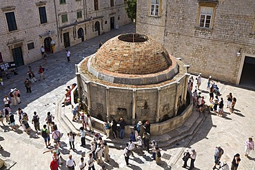 Big Onofrije's Fountain in the historic centre of Dubrovnik, Ragusa, Dubrovnik-Neretva, Dalmatia, Croatia, Europe