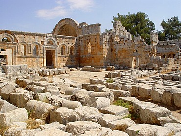 The holy Simon spent the last 30 years on a column at a value of 20 m in the monastery