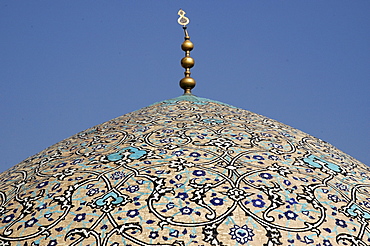 Dome of Sheikh Lotf Allah Mosque at Meidan-e Imam (Imam Square), Isfahan, Iran