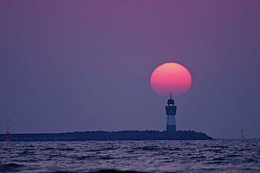 Lighthouse and sunlight