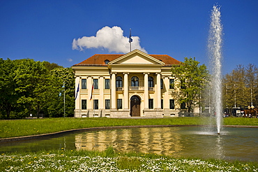 Prinz Karl Palais with fountain, Munich, Upper Bavaria, Germany, Europe