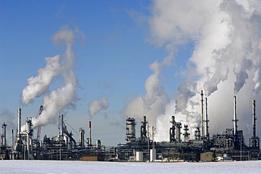 Oil refinery near Edmonton, Alberta, Canada