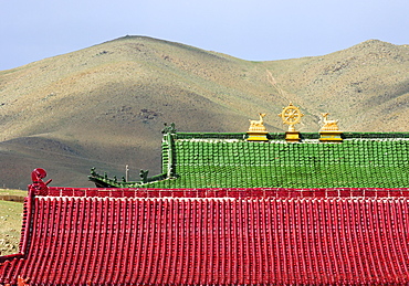 Roofs of the Mongolia Hotel in the style of a Tibetan Buddhist temple, Ulan Bator or Ulaanbaatar, Mongolia, Asia