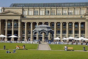 View of Schlossplatz and Koenigsbau, Stuttgart, Baden-Wuerttemberg, Germany, Europe