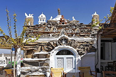 Nice decoration at a tavern, Ano Mera, Myconos, Greece