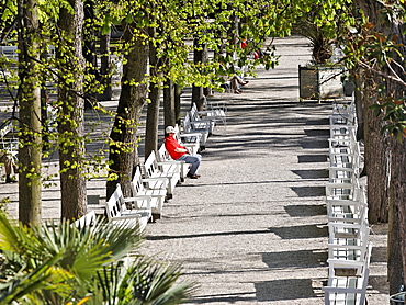 Park bench in the spa park in Baden, Lower Austria, Austria, Europe