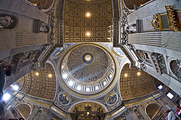 Crossing and cupola, interior of St. PeterÂ¥s Basilica, Rome, Italy, Europe