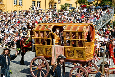 "The Bridal Carriage, " Landshut Wedding historical pageant, Landshut, Lower Bavaria, Bavaria, Germany, Europe