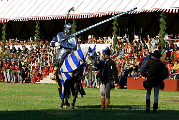 Medieval games during the Landshut Wedding historical pageant, Landshut, Lower Bavaria, Bavaria, Germany, Europe