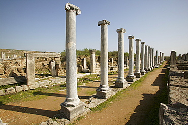 Colonnade on the main street, Perga, Perge, southern Turkey, Asia