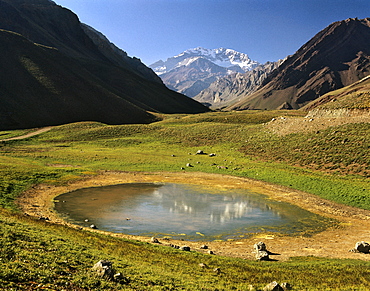 Mt. Aconcagua, view from the south near the Cristo Redentor border pass, 6962 m, highest mountain in South America, Mendoza, Andes, Argentina