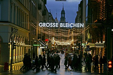 Grosse Bleichen - famous shoppingstreet in the city of hamburg at christmastime - hamburg, germany, europa,