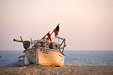 Fishing boat on Praia do Armacao de Pera, Algarve, Portugal, Europe