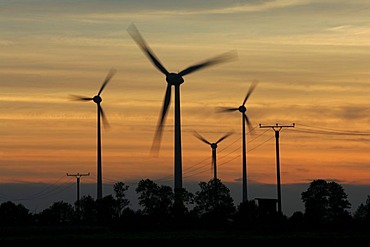 Wind turbines, wind power stations near Soest, North Rhine-Westphalia, Germany