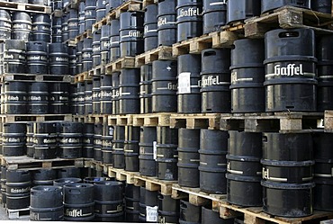 Beer barrels, Reissdorf Koelsch, drinks cash-and-carry, Cologne, Germany