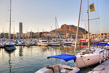 Spain, Alicante : View over the port to the Monte Benacantil