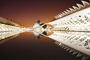 ESP, Spain, Valencia : Ciudad de las Artes Y de las Ciencias, City of arts and sciences. L'Hemisferic, Palau de les Arts Reina Sofia, Museo de las Ciencias Principe Felipe