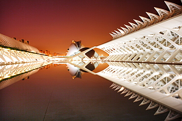 ESP, Spain, Valencia : Ciudad de las Artes Y de las Ciencias, City of arts and sciences. L'Hemisferic, Palau de les Arts Reina Sofia and Museo de las Ciencias Principe Filipe