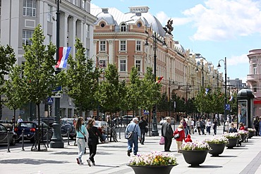 Gedimino Prospektas, largest shopping and pedestrian street in the city center, with many businesses, fashion shops, restaurants and bars, Vilnius, Lithuania, Baltic States, Northeastern Europe