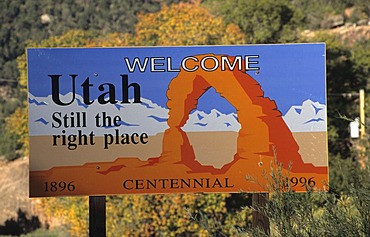 USA, United States of America, Utah: welcome sign.