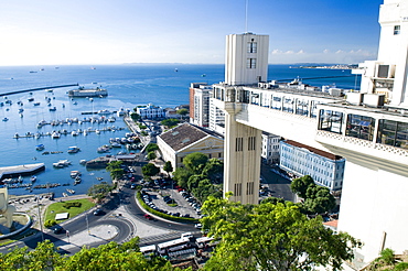 Lacerda Elevator connecting the upper to the lower part of town, port, Mercado Modelo, Model Market, Salvador de Bahia, Bahia, Brazil, South America