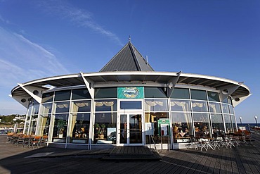 Modern glass pavilion, pier, Heringsdorf seaside resort, Usedom Island, Baltic Sea, Mecklenburg-Western Pomerania, Germany, Europe