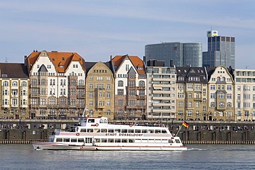 Duesseldorf, Rhine front, Wilhelminian houses, tourist boat, NRW, Germany