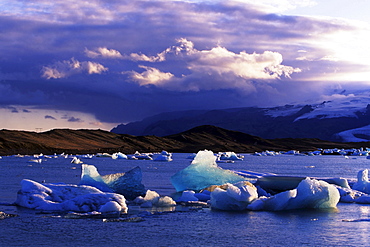 Icebergs, Joekulsarlon, Iceland, Atlantic Ocean