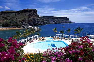 Swimming pool, Club de Mar Hotel, Puerto de Mogan, Gran Canaria, Canary Islands, Spain, Europe