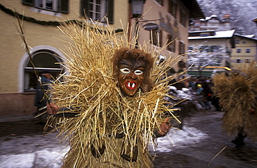 Buttnmanndl, traditional festival costume and mask, December 6, Berchtesgaden, Oberbayern (Upper Bavaria), Germany, Europe