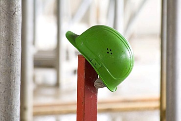 Construction worker's hardhat