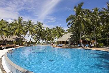 Swimming pool at Vilureef Resort, Maledives