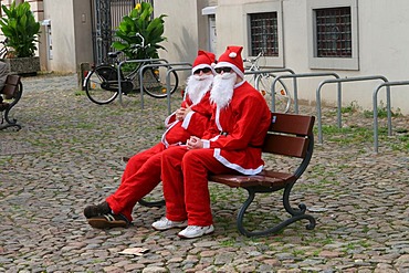 Santa Clauses in the summer