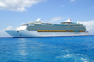 Passenger ship "Mariner of the Seas" at the coast of Cozumel, Yucatan Peninsular, Mexico