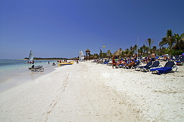 Beach of Cancun, Yucatan peninsula, Mexico