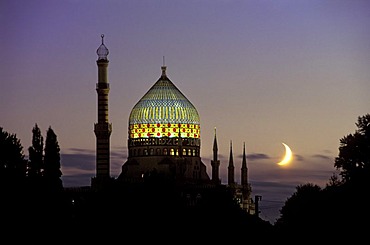 The so called Tabakmoschee (tabacco mosque) Yenidze, a former tabacco factory, Dresden, Saxony, Germany