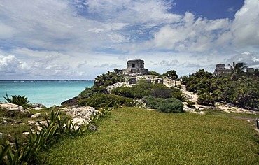 Maya, El Castillo, Pyramid in Tulum, Tulum, Quintana Roo, Yucatan, Mexico