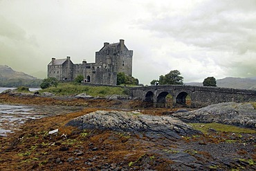 Eilean Donan Castle, Loch Duich, Highlands, Scotland, Great Britain