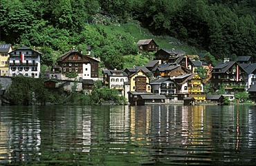 Hallstatt lake Hallstatter See Salzkammergut Austria