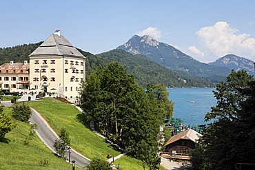 Hotel Fuschl castle, Fuschlsee lake, Salzkammergut, Salzburg state, Austria