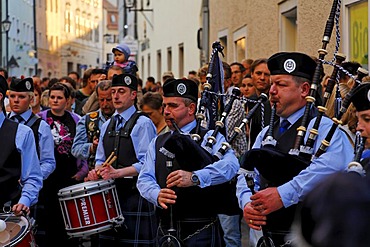 Scottish bagpipes group Grampian Police, Buergerfest festival, Regensburg, Upper Palatinate, Bavaria, Germany