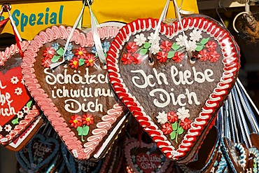 Gingerbread hearts, Oktoberfest, Munich beer festival, Bavaria, Germany