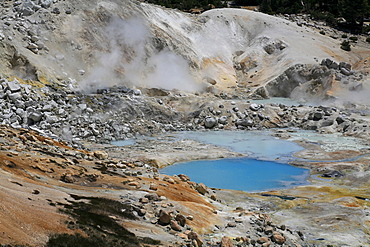 Bumpass hell sulphur area at Lassen Volcanic National Park, northern California, USA