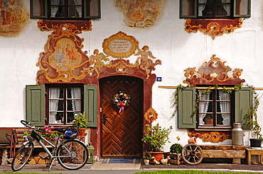 "Lueftlmalerei, " traditionally painted building facade in Oberammergau, Upper Bavaria, Bavaria, Germany, Europe