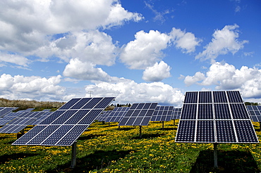 Photovoltaics, solar panels in a field near Oberruesselbach, Middle Franconia, Bavaria, Germany, Europe